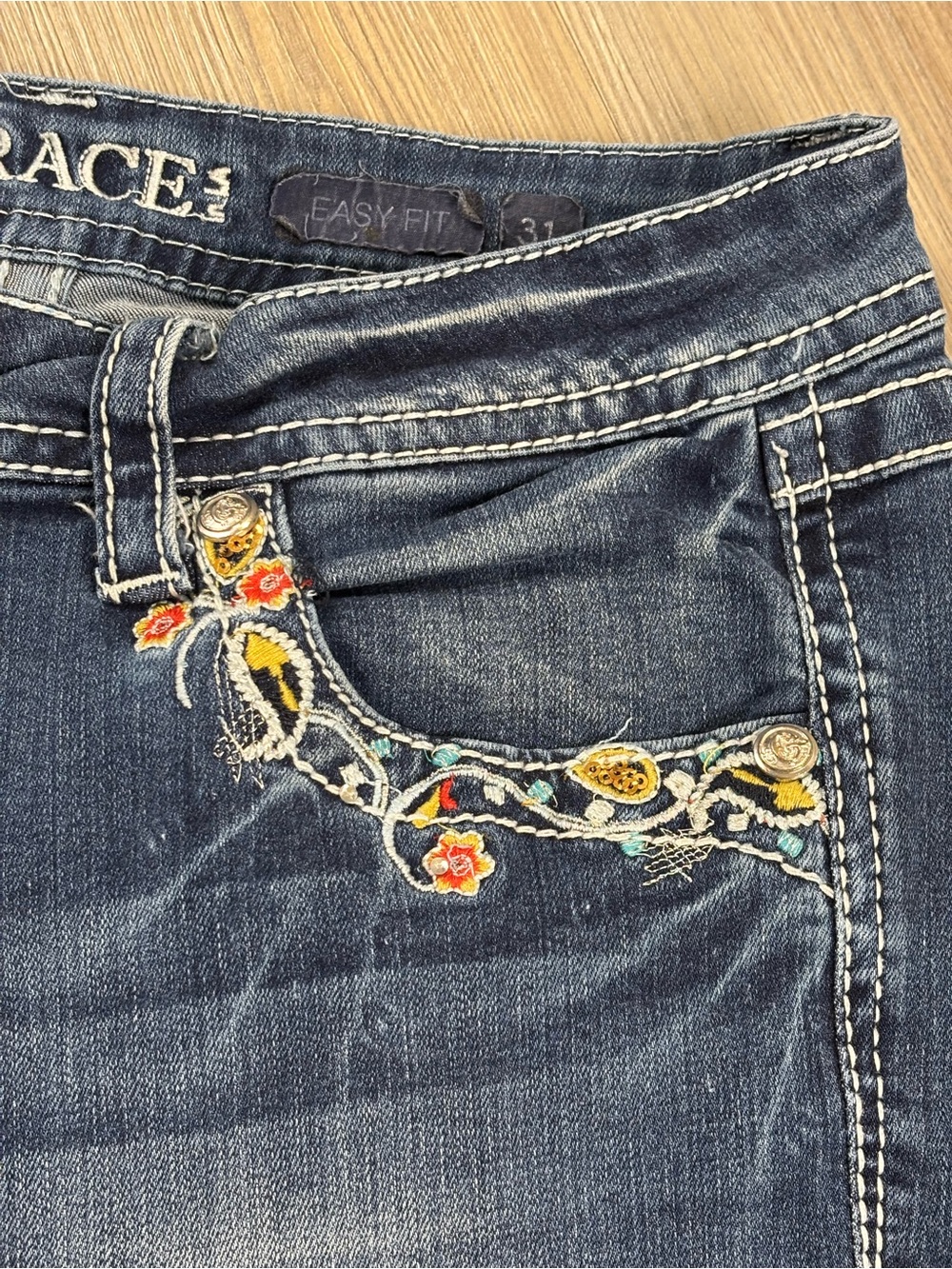 Grace In La Embroidered Flare Jeans - Dark Blue - Picture 8 of 15